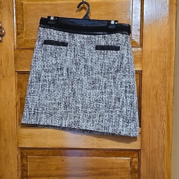 Karl Lagerfeld Dresses & Skirts - Karl Lagerfeld Black and White Y2K Mini Skirt  8